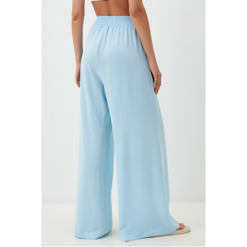 Свободные штаны небесно-голубого цвета