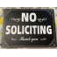 Табличка "No Soliciting"