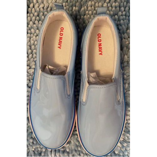 Голубые лаковые слипоны