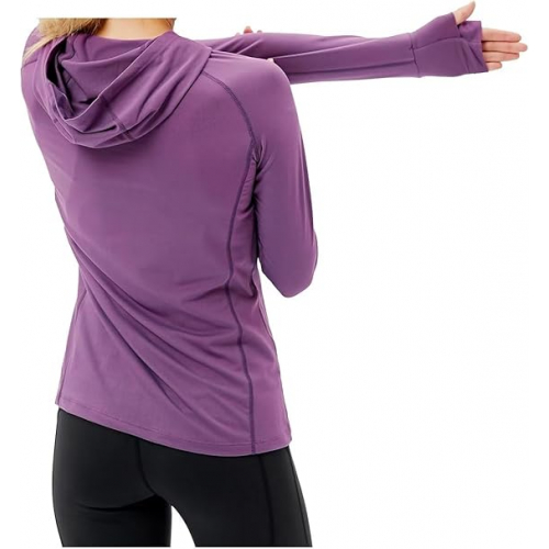 Легкая спортивная футболка с быстросохнущей технологией