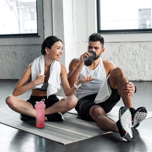 Бутылка-шейкер для смузи и коктейлей со спортивными добавками