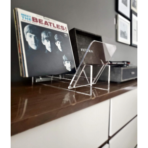 Элегантный акриловый органайзер для виниловых пластинок и других коллекционных предметов