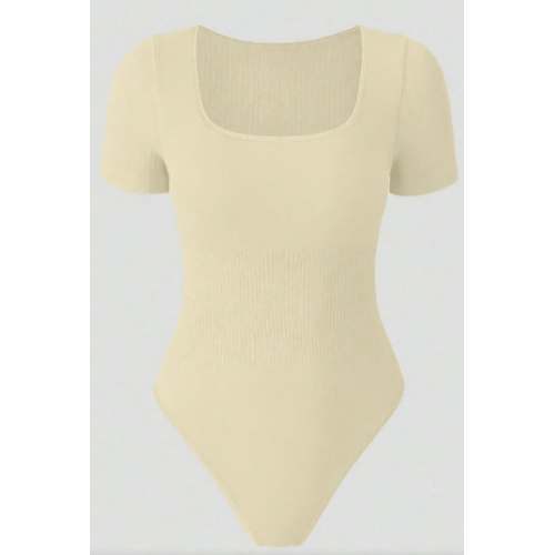 Женское боди с квадратным вырезом и короткими рукавами