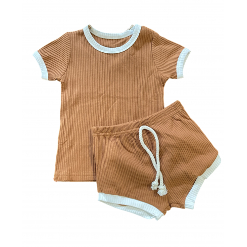 Комплект майка в рубчик и шортики нежно-коричневого цвета