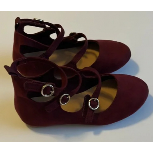 Детские туфельки на плоской подошве