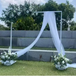Металлическая арка-декор для торжеств