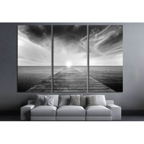 Готовая к размещению картина на холсте