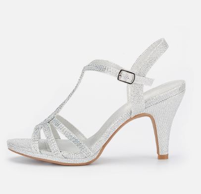 Сандалии с открытым носком 