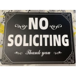 Табличка "No Soliciting"