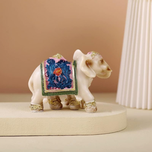 Статуэтка слона, цвета слоновой кости 