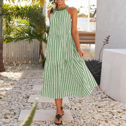 Макси-платье в полоску в стиле бохо для лета