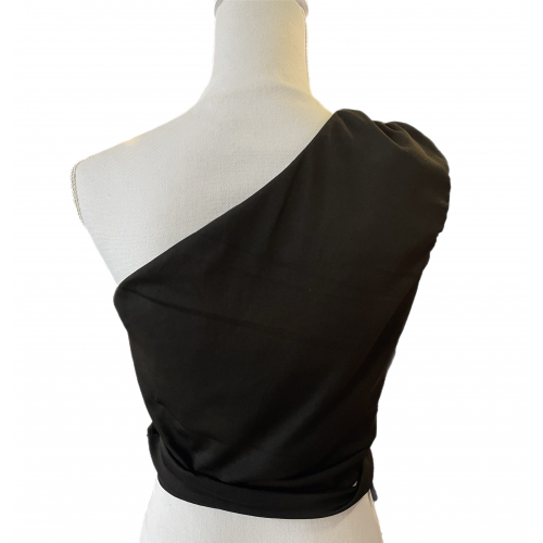 Черный топ на одно плечо