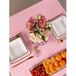 Розовая тканевая скатерть для сервировки и декора интерьера