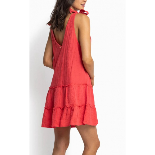 Летнее платье в коралловом оттенке