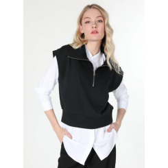 Женская жилетка 