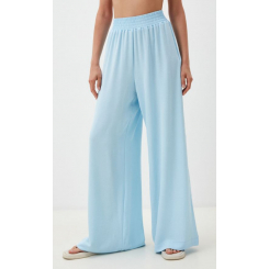 Свободные штаны небесно-голубого цвета