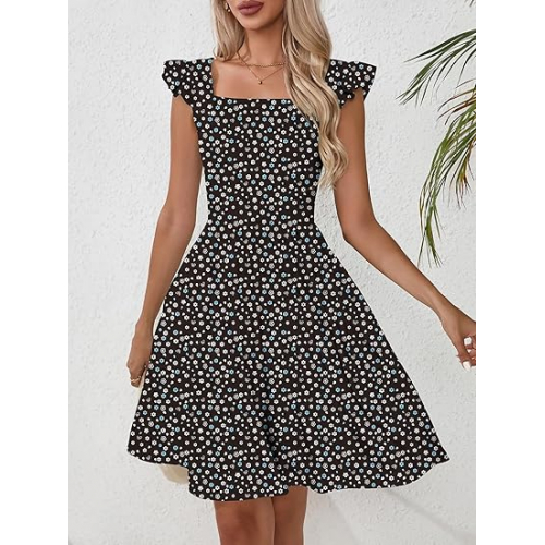 Летнее женское платье с цветочным принтом