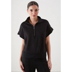 Черная oversize футболка с высоким воротником для женщин