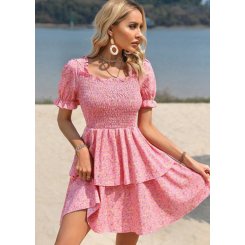 Женственное платье с цветочным принтом и расклёшённой юбкой