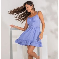 Женственное короткое платье с тонкими бретелями и завязкой на спине